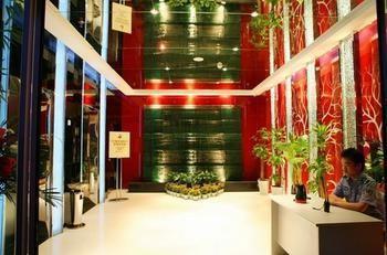 Shengjing Yijia Hotel Xiangyang  Экстерьер фото